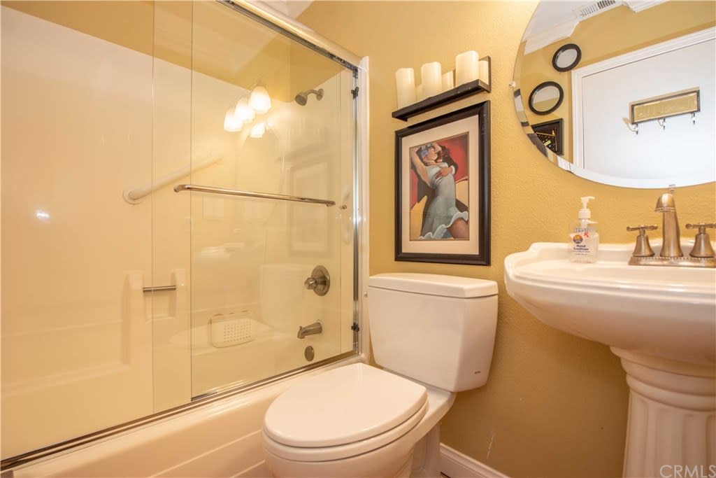4476 Kittiwake Way