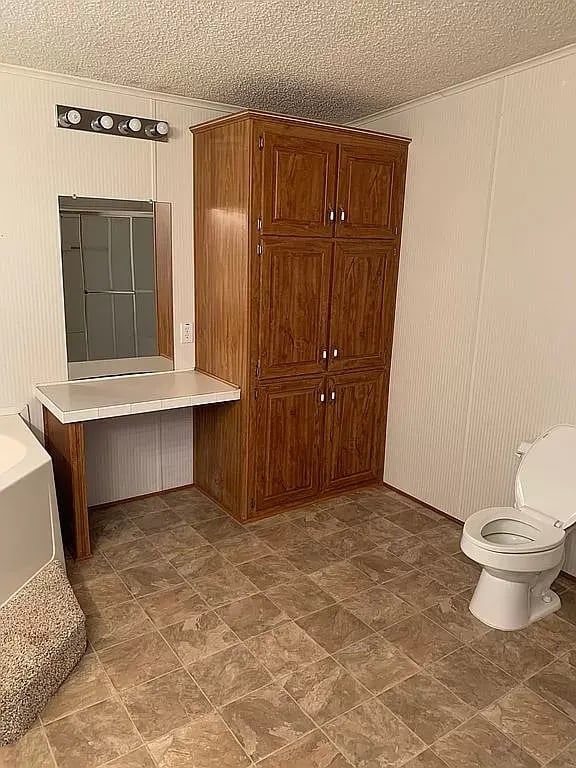 10711 VICKERY