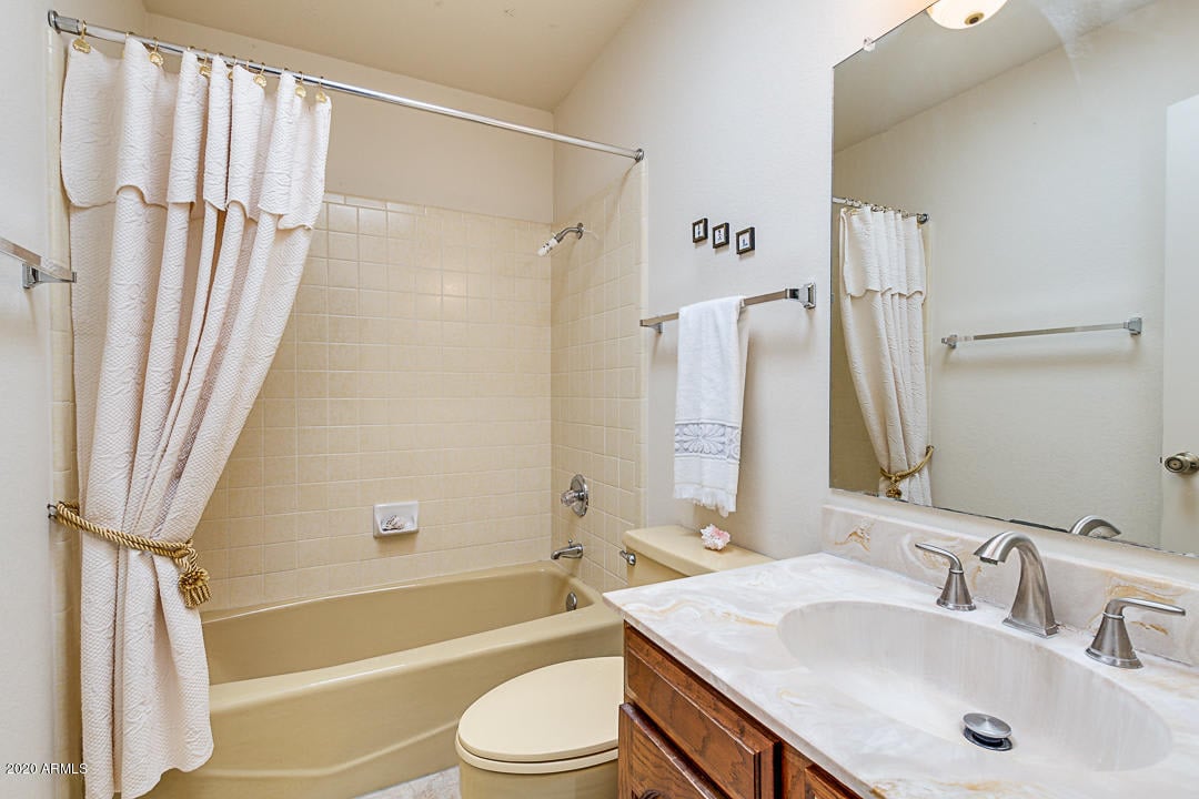 7518 N VIA DEL PARAISO
