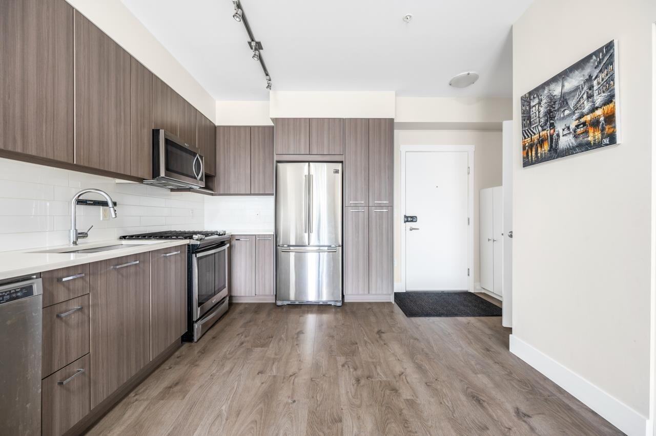 102-1306 5th Ave