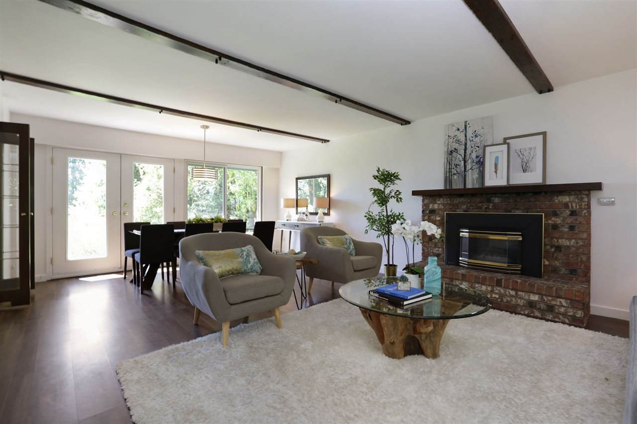 230 Mountain Dr
