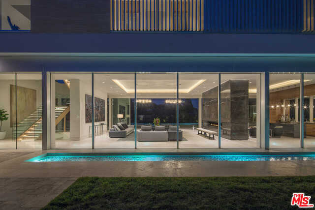 Sapphire Spot