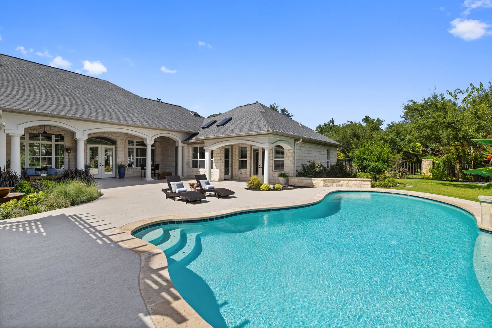 Lake Pointe