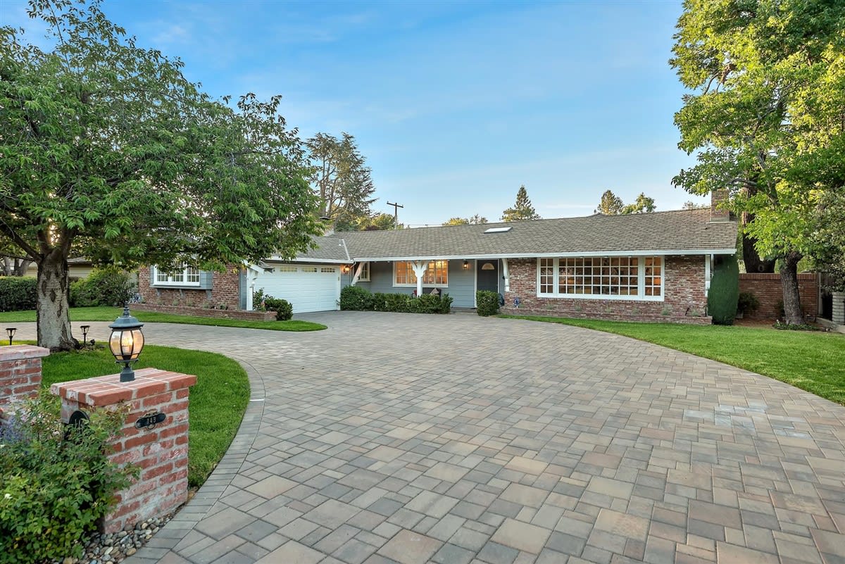 143 Cardinal Lane