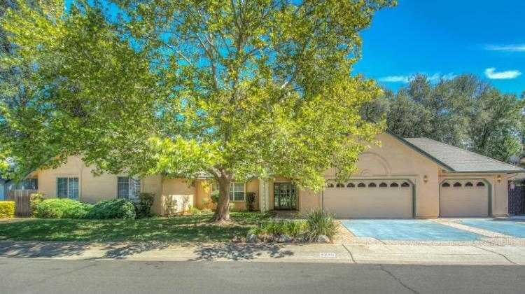 4245 BRITTANY DR