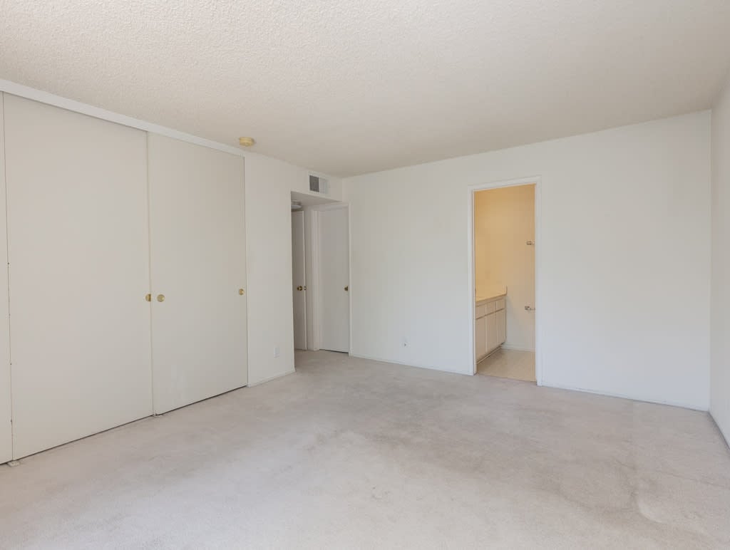 16866 Kingsbury Street Unit: 203