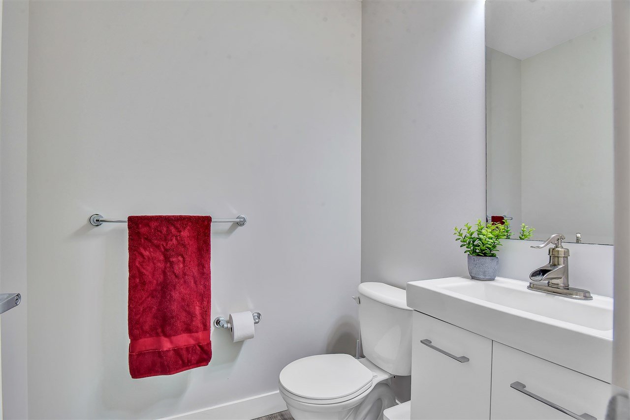 1-14377 60 Avenue, Surrey