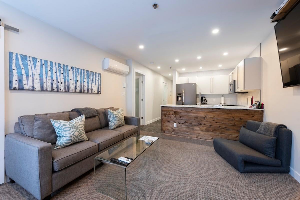 249-4340 Lorimer Rd