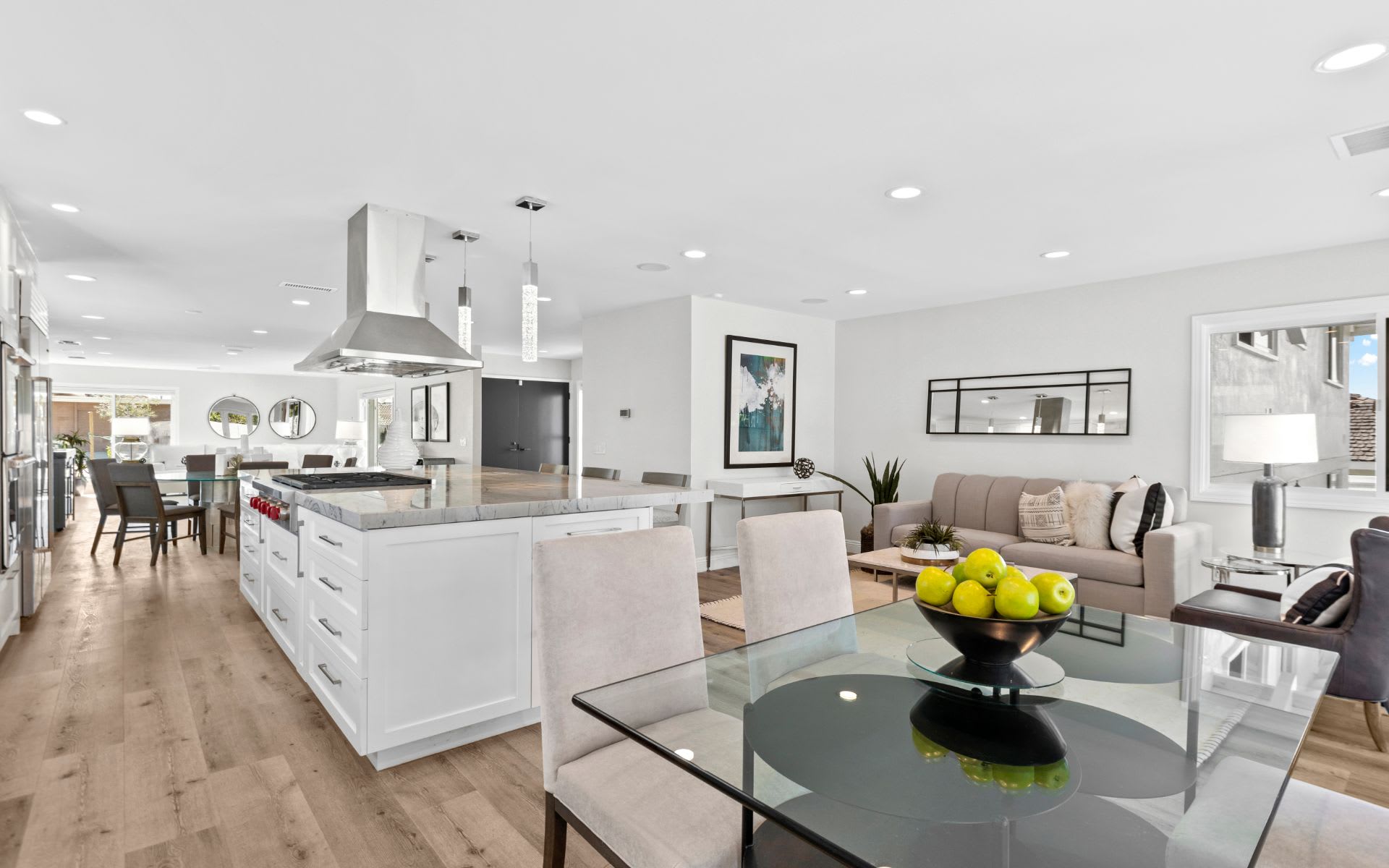 2620 Lighthouse Lane