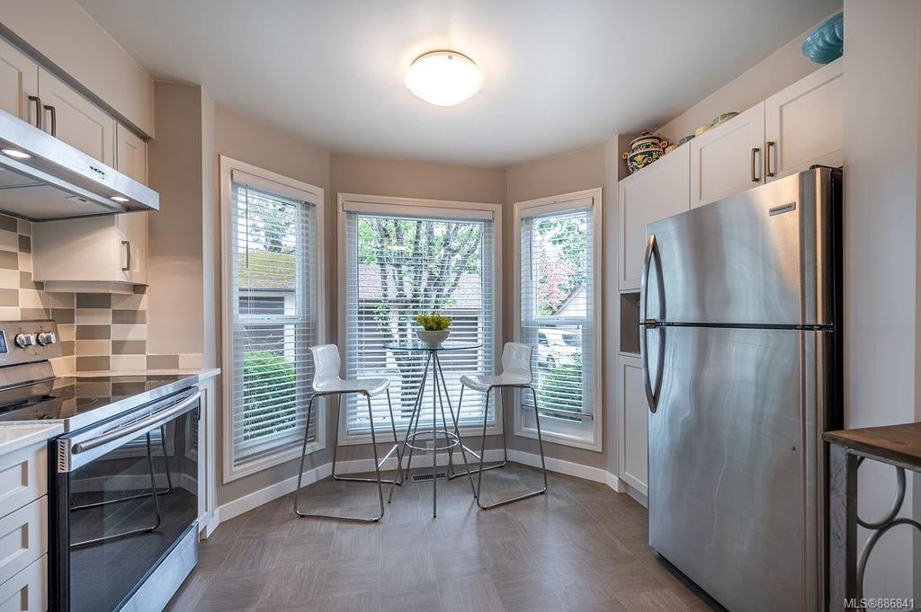 7-4540 W Saanich Rd