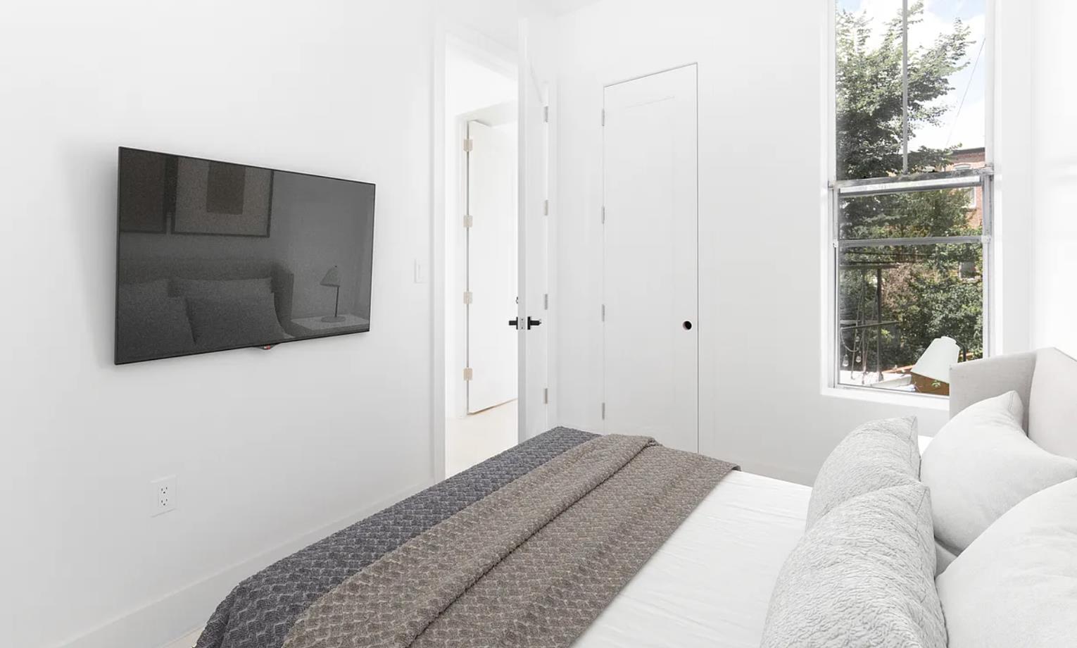 41 Hawthorne Street, Apt PH