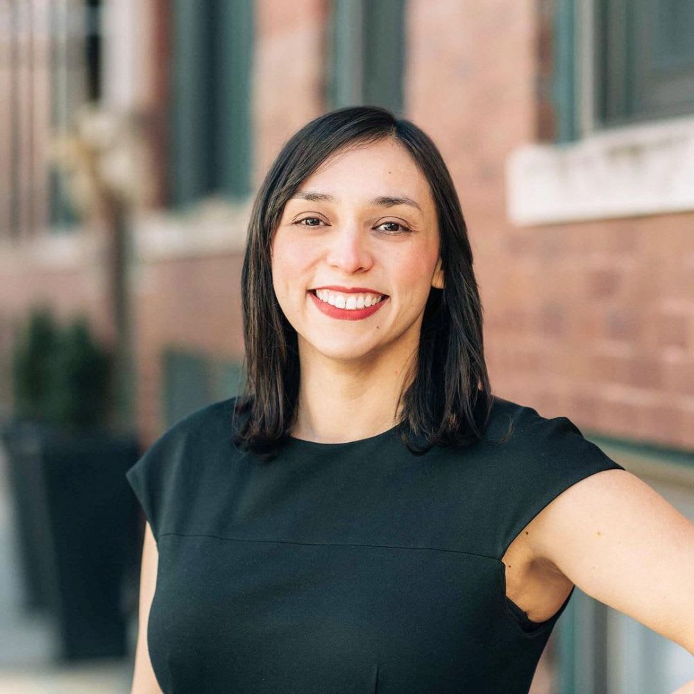 Meet Camille Canales: The Top-Rated Realtor in Chicago