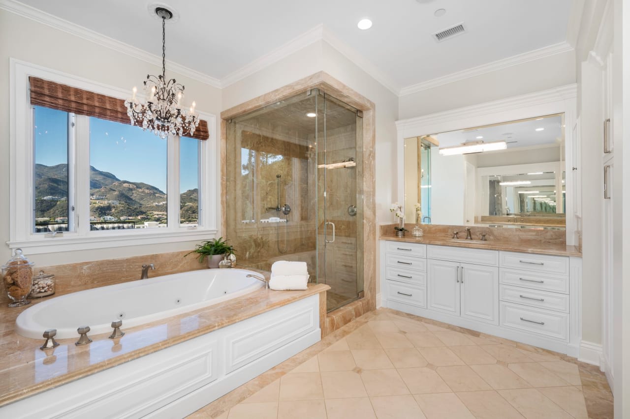 2750 Queens Garden Ct