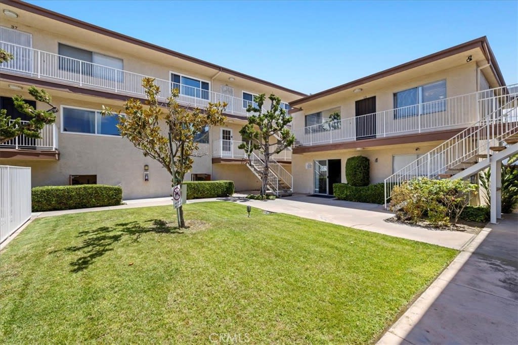 25925 Narbonne Ave #32