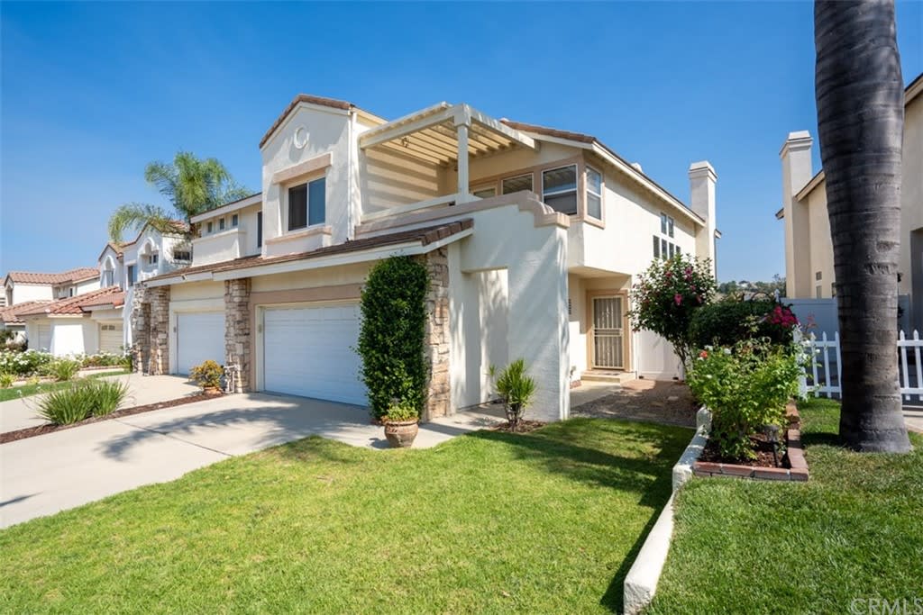 944 S Flintridge Way