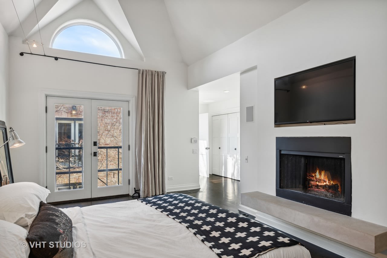 1721 N Fern