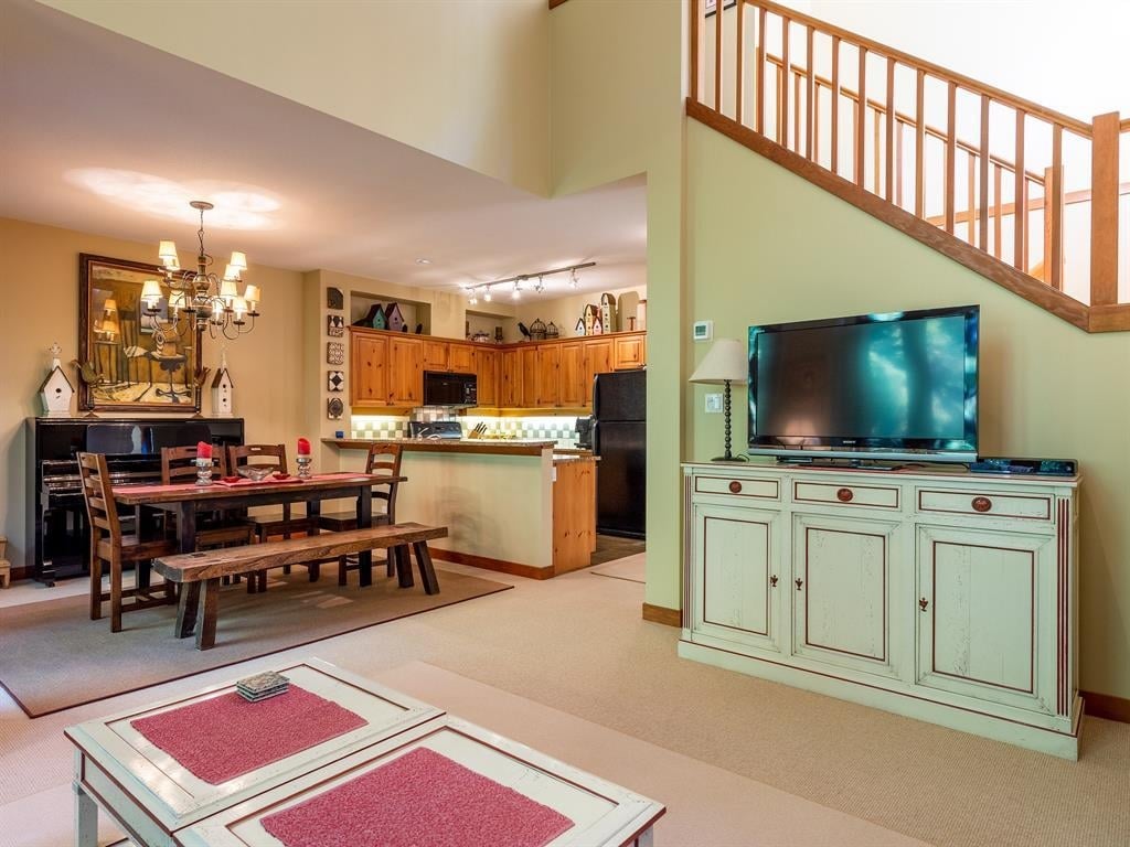 1-4668 Blackcomb Wy
