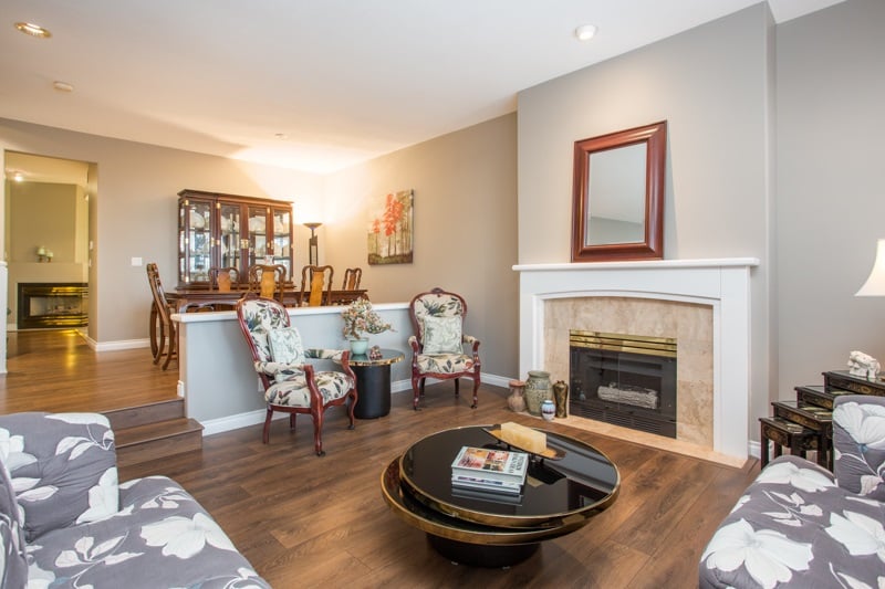 2-2979 Panorama Dr