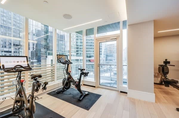 150 Seaport Blvd #16E