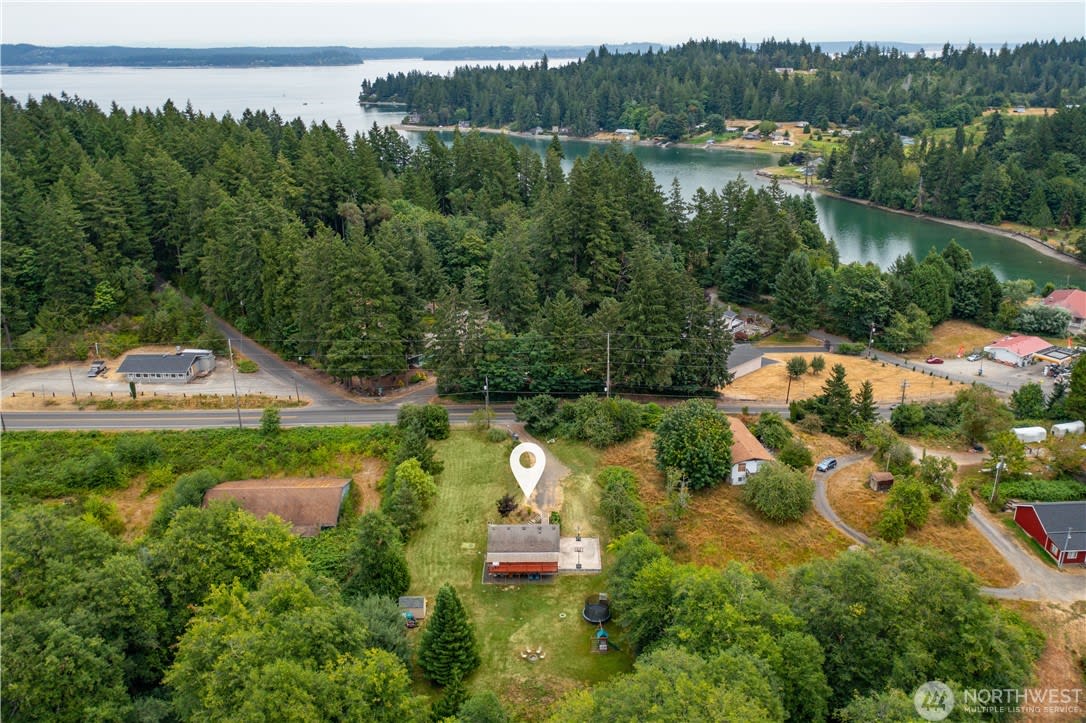1414 Key Peninsula Hwy NW