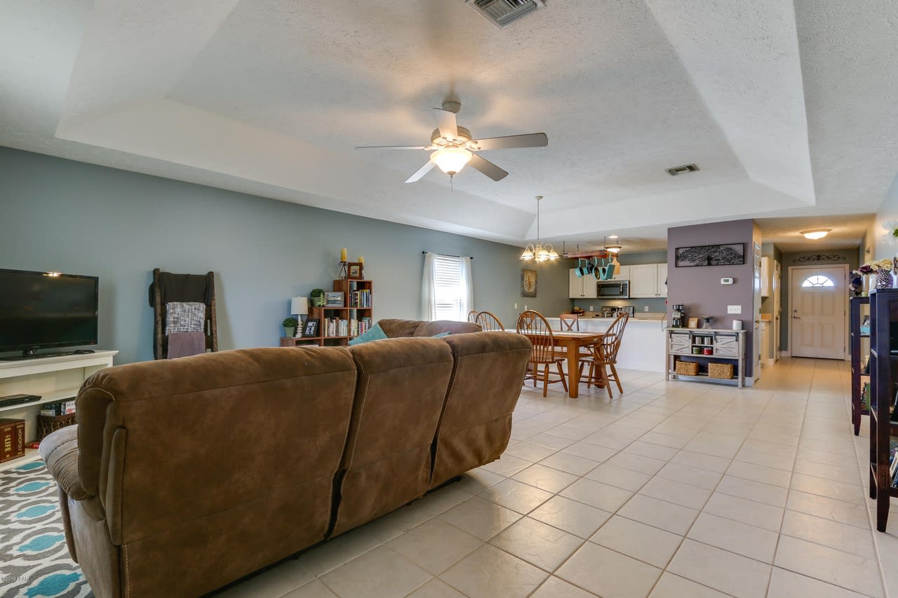5307 Nicholas Lane
