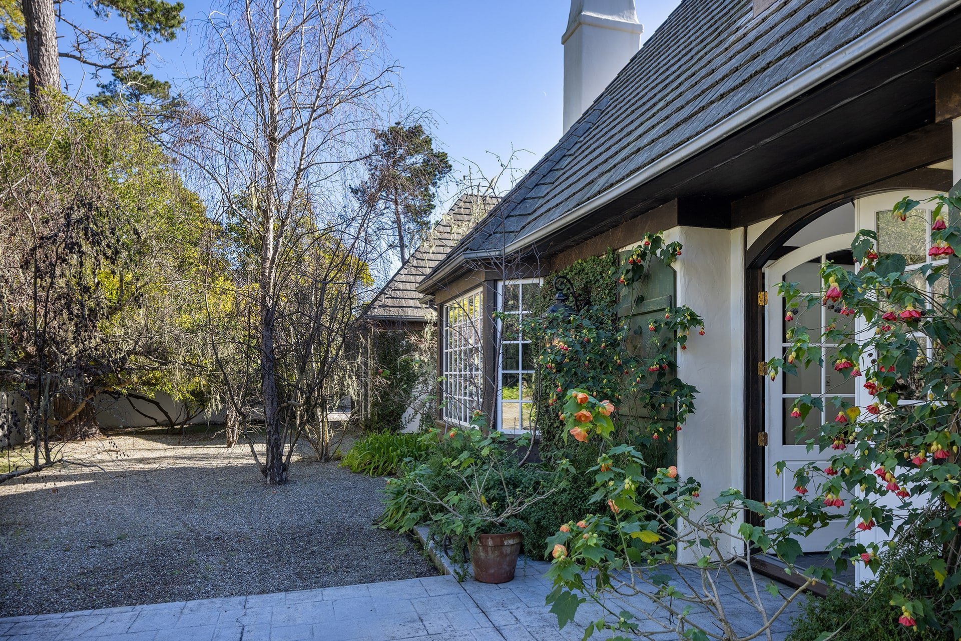 Pebble Beach Manor - 3323 Stevenson Drive
