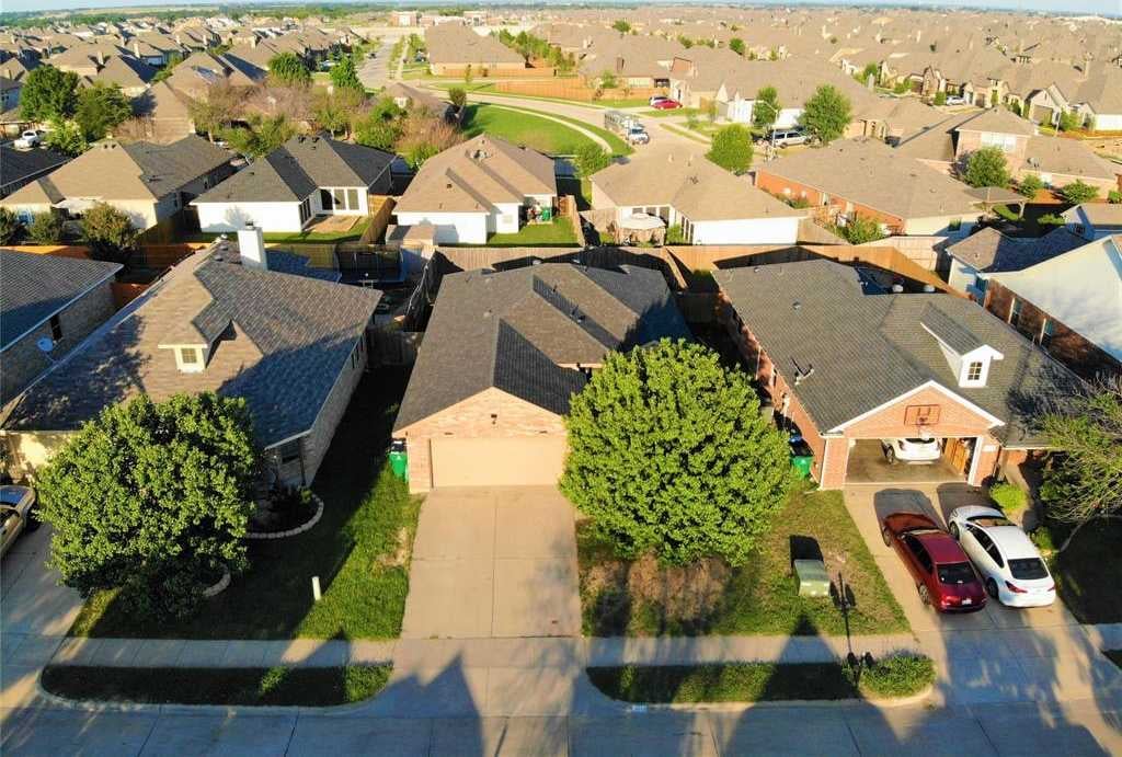 1614 Hillside Drive