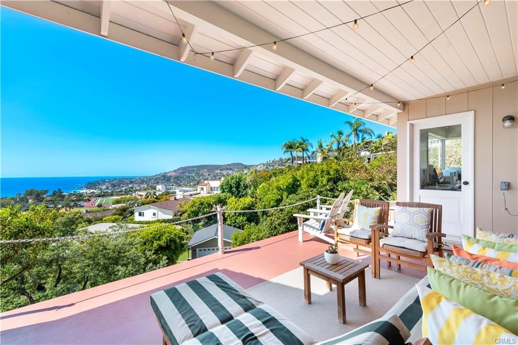 933 Coast View Drive