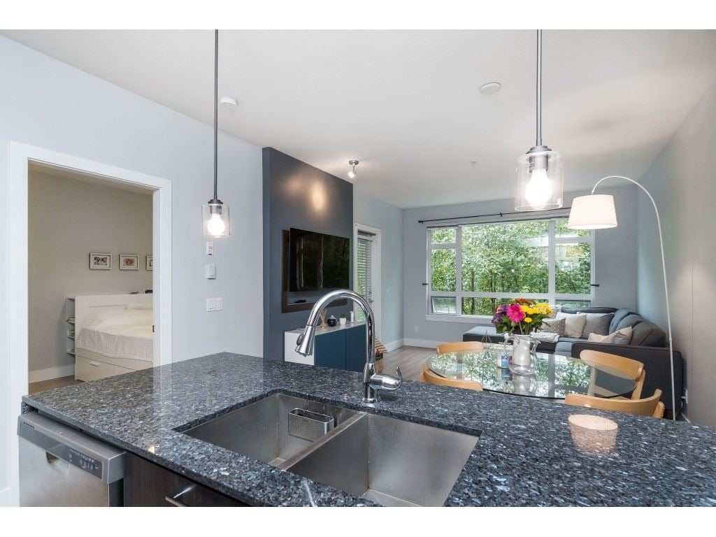 C313-20211 66 Ave