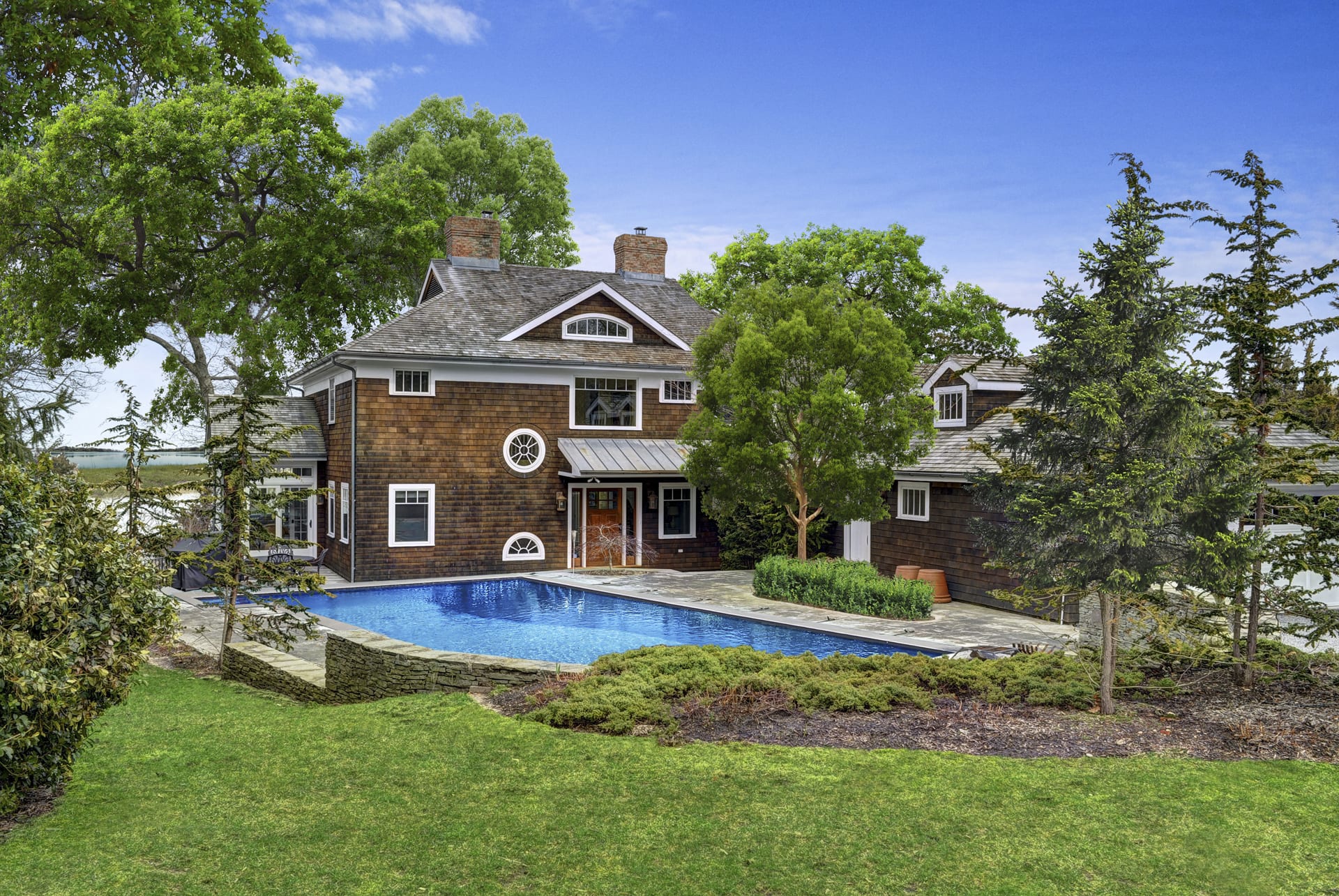 15 Munchogue Drive