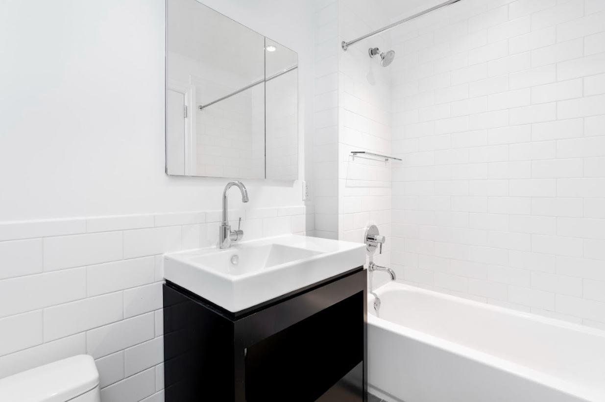 550 West 54th Street, Apt 25N