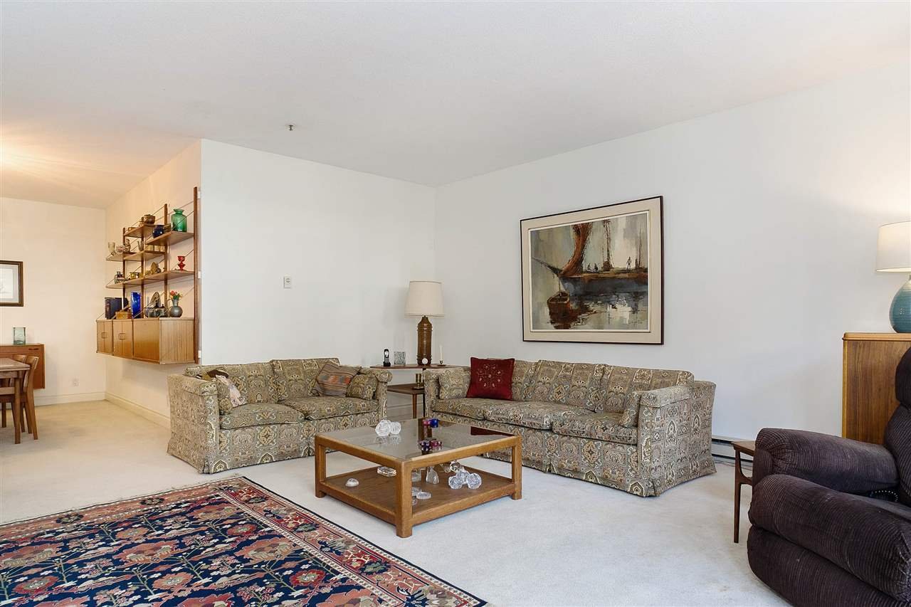 110-3777 W 8th Ave