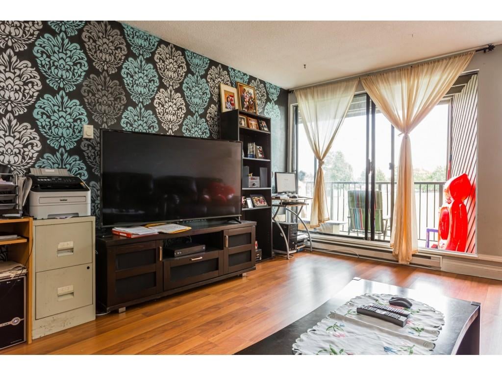 111-9300 Glenacres Dr