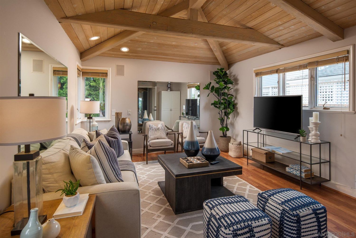 6331 Camino De La Costa