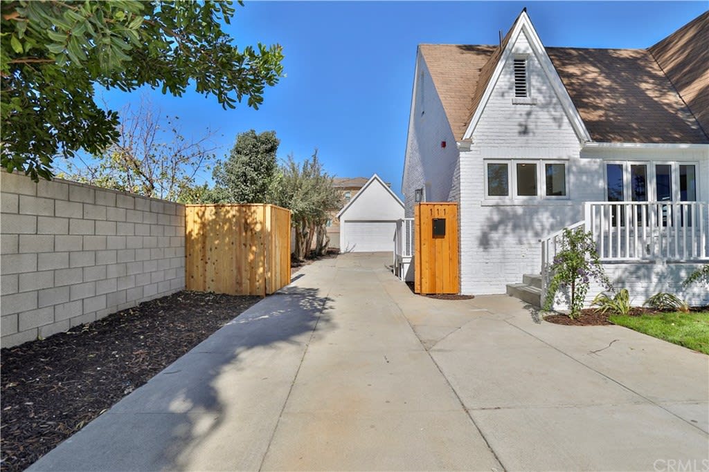 111 E Central Avenue
