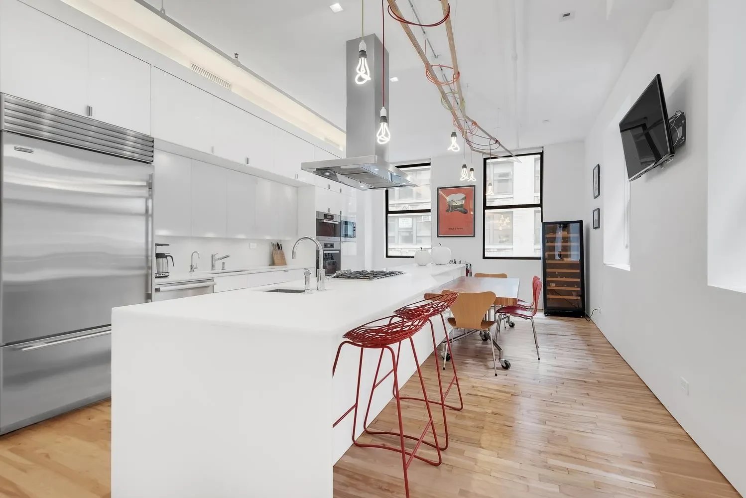 141 W 26th St #LOFT4