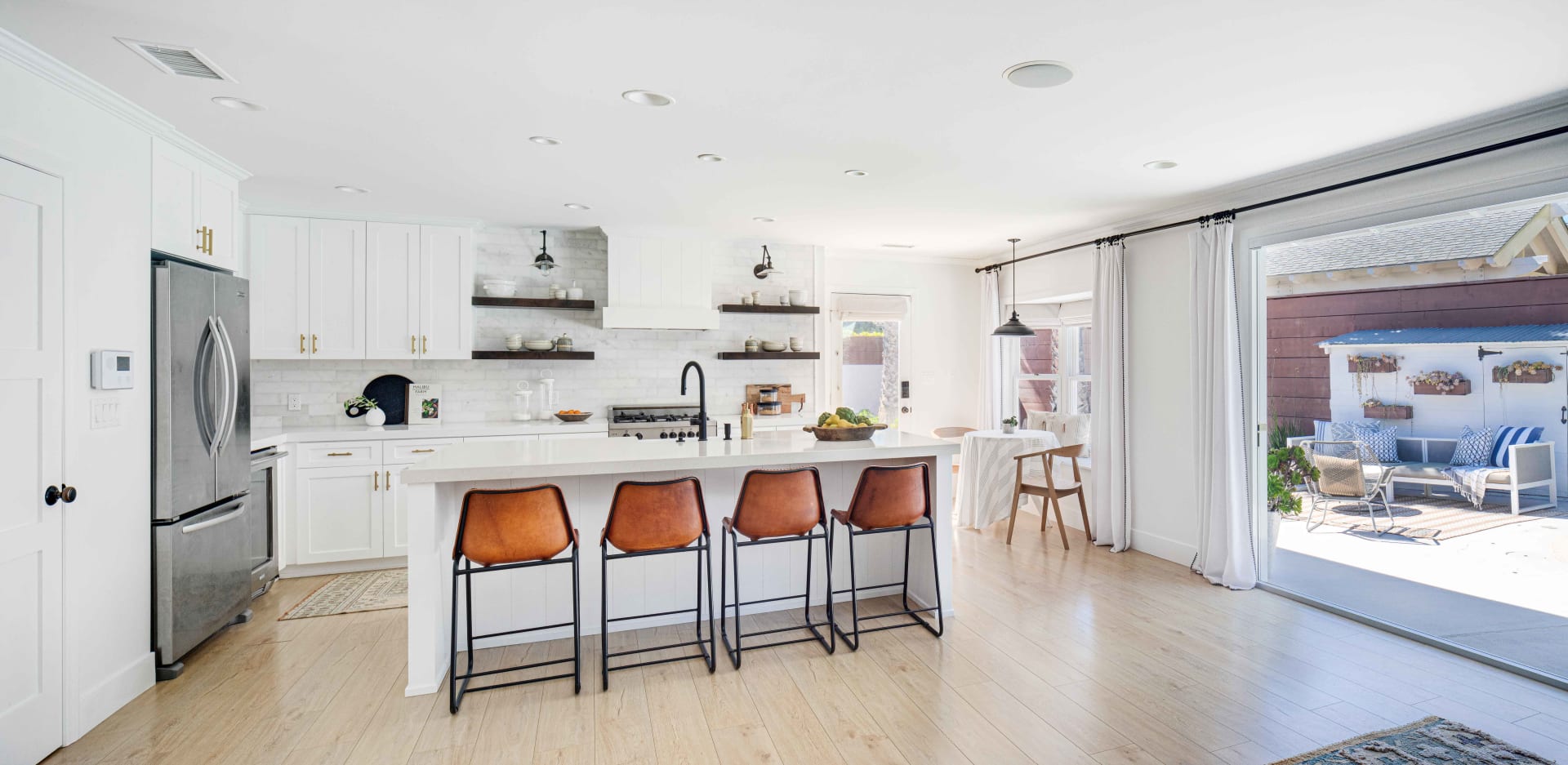 389 Mira Loma Pl