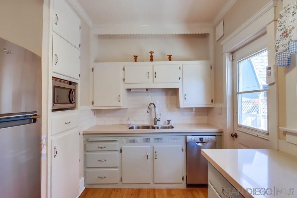1208 Washington Place