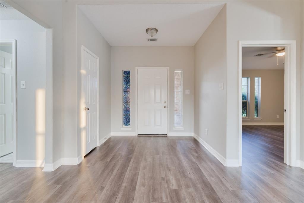 13454 Lake Breeze Ln