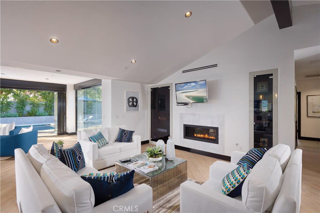 2017 Centella Place