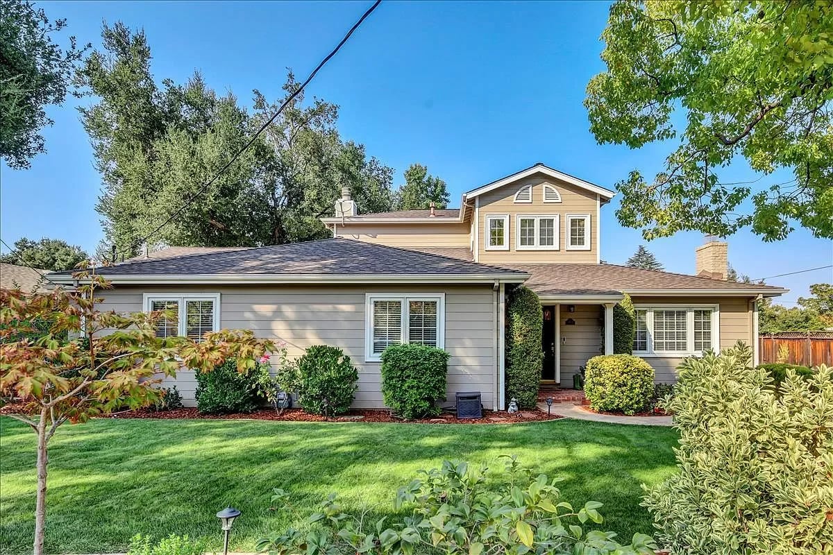 483 Cuesta Dr