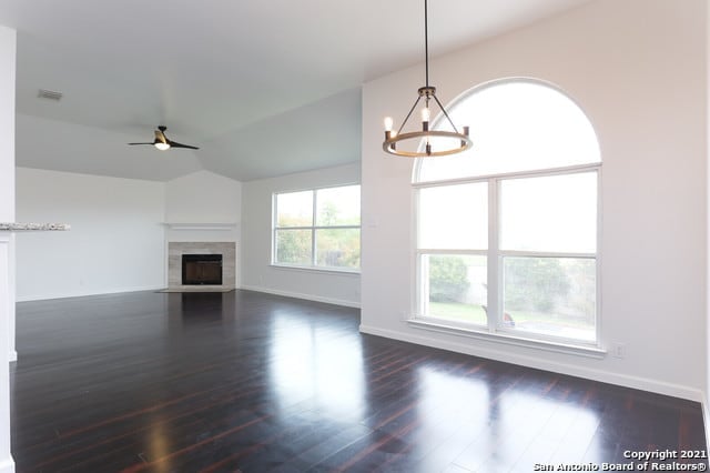 1033 Wellbrook