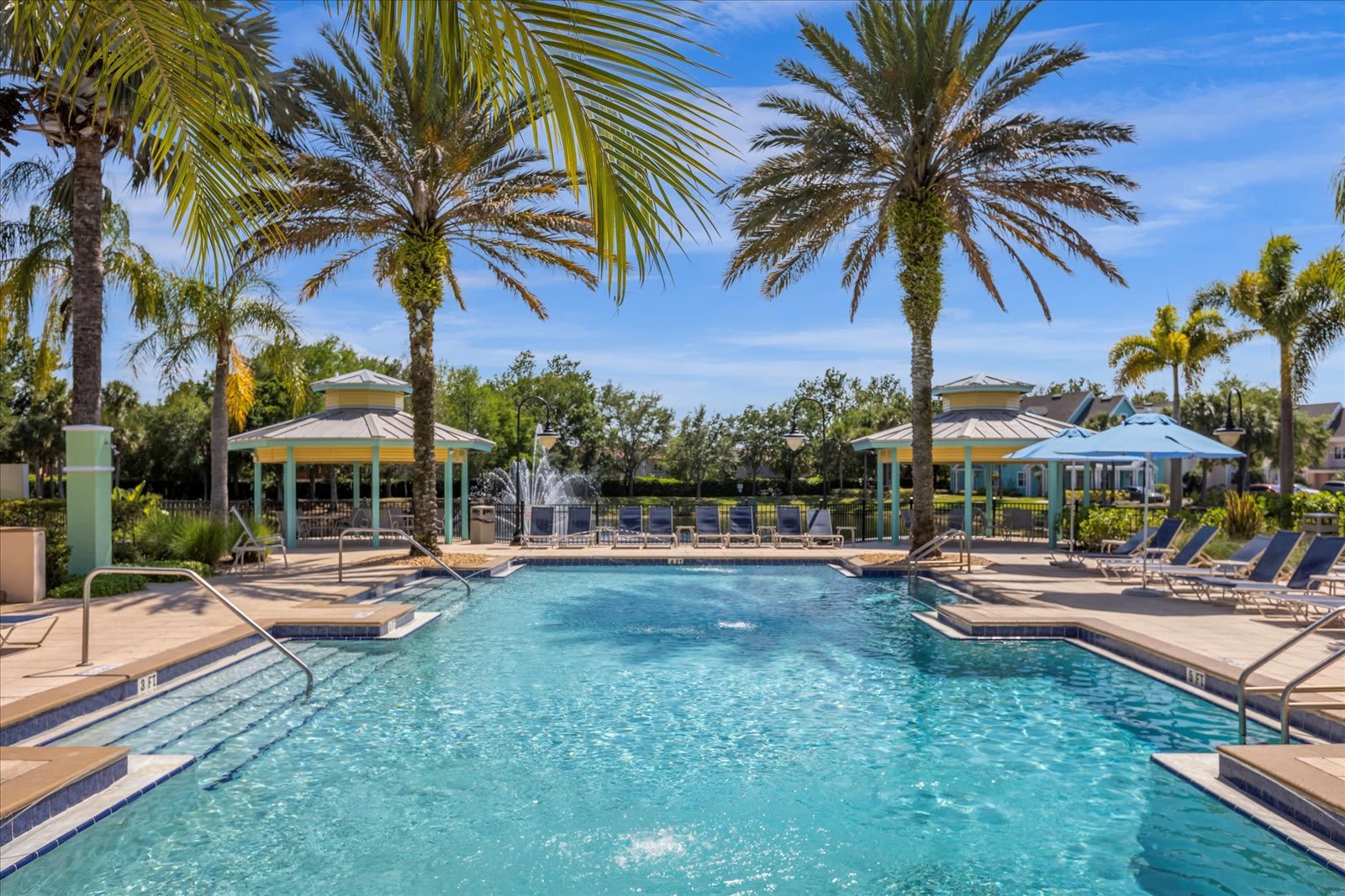 5008 MANGROVE ALY #202