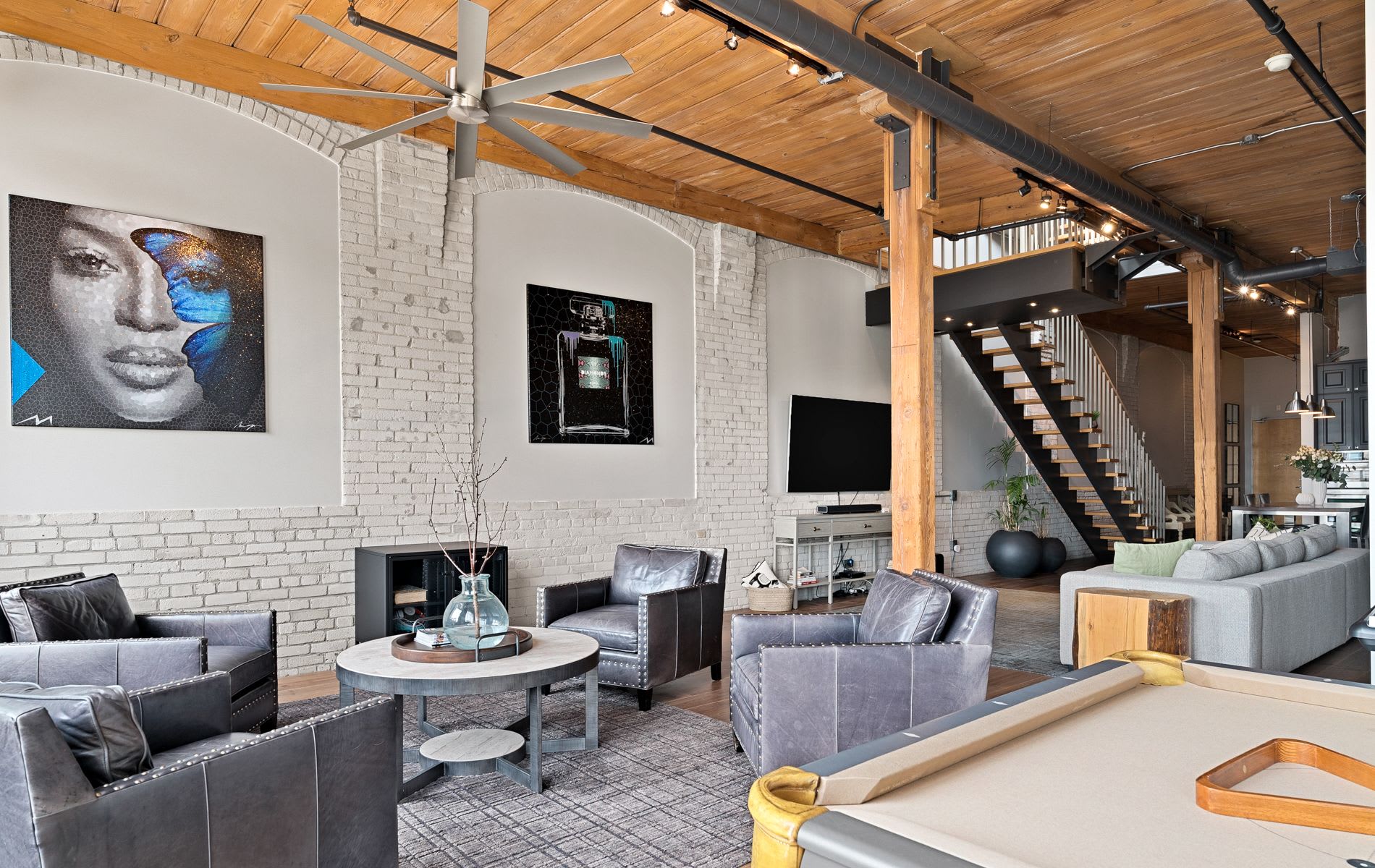Luxurious Penthouse Loft