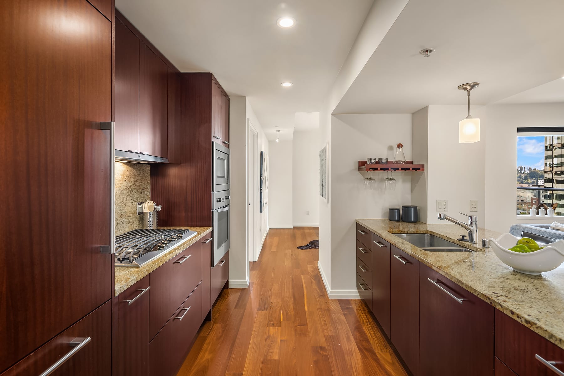 500 106th Ave NE, Unit 813