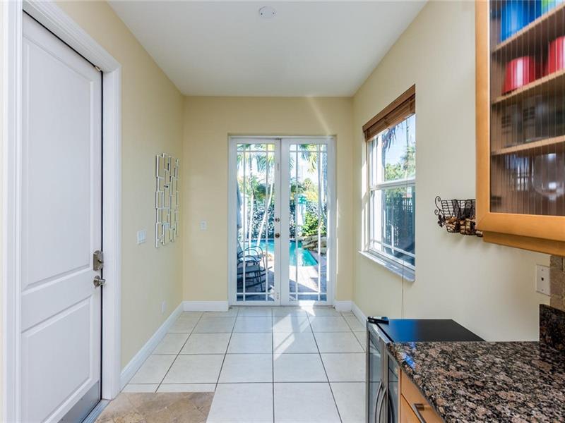 404 SE 11TH ST Unit #404