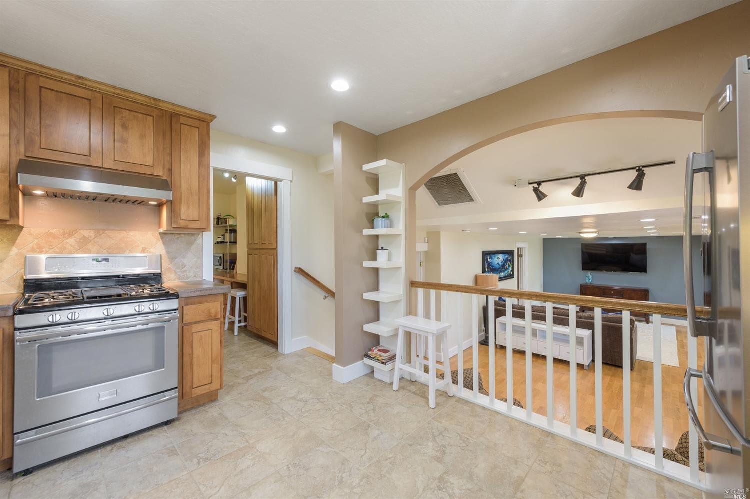 236 Cleveland Ln