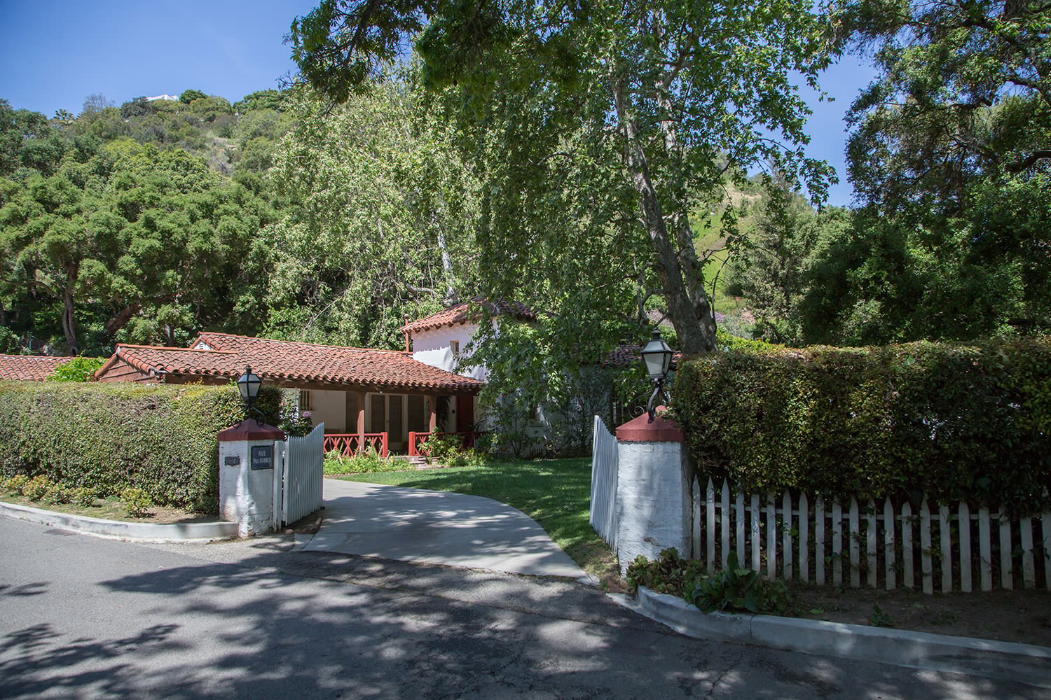 901 STONE CANYON RD