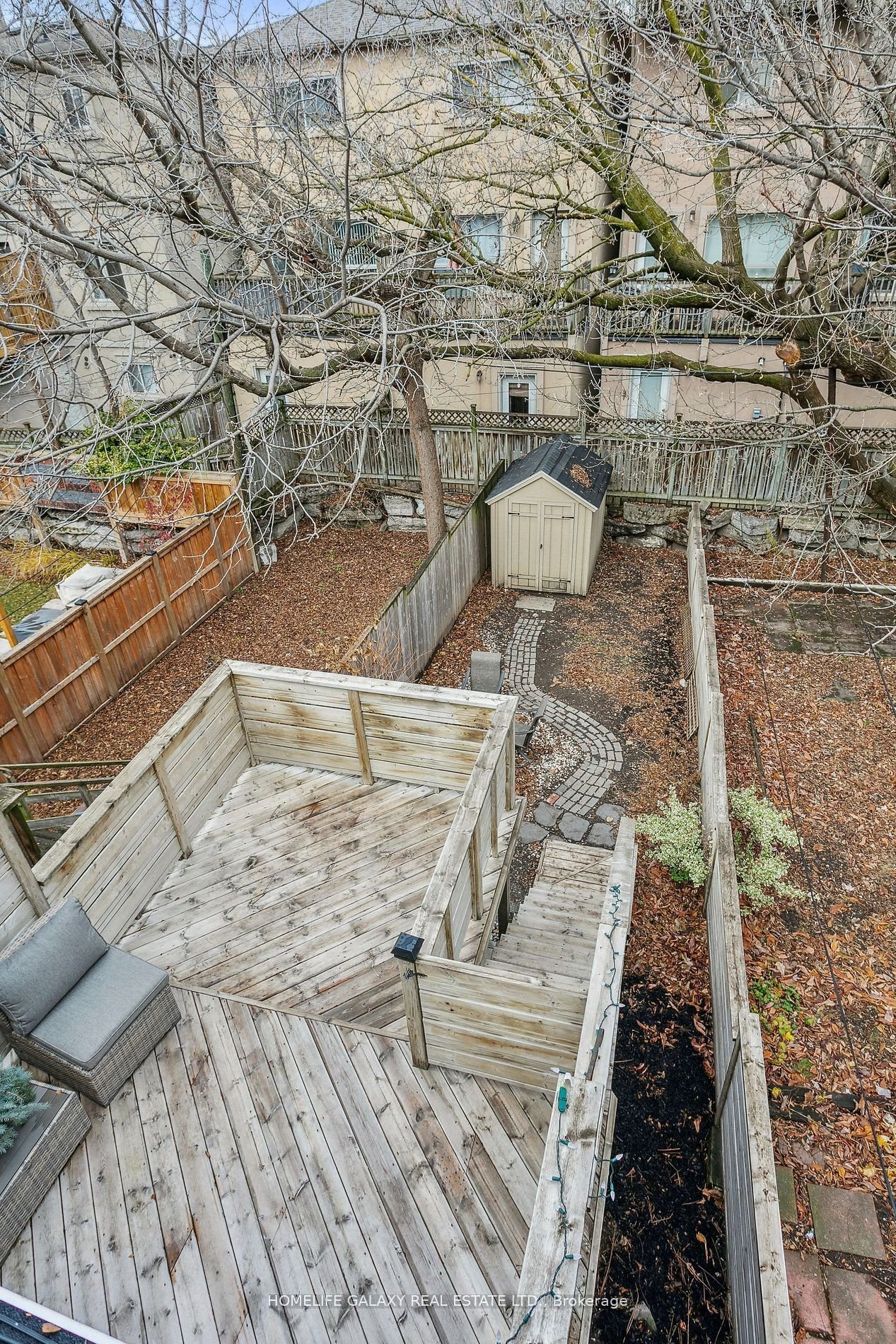 16 Jerome St