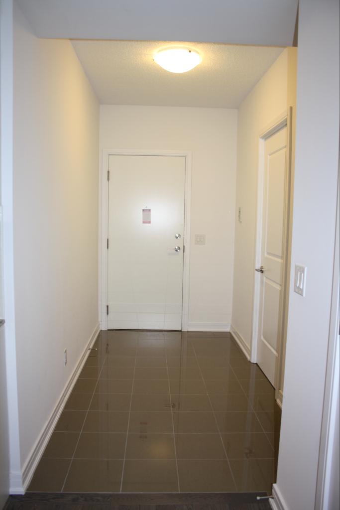 9201 Yonge St Unit: 519